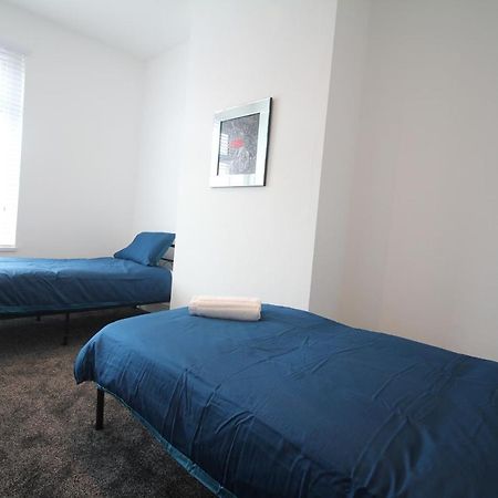 Media Manor - Fully Refurbished In 2022 - Large 6 Bedrooms, 3 Bathrooms Plus Media Games Room Blackpool Kültér fotó